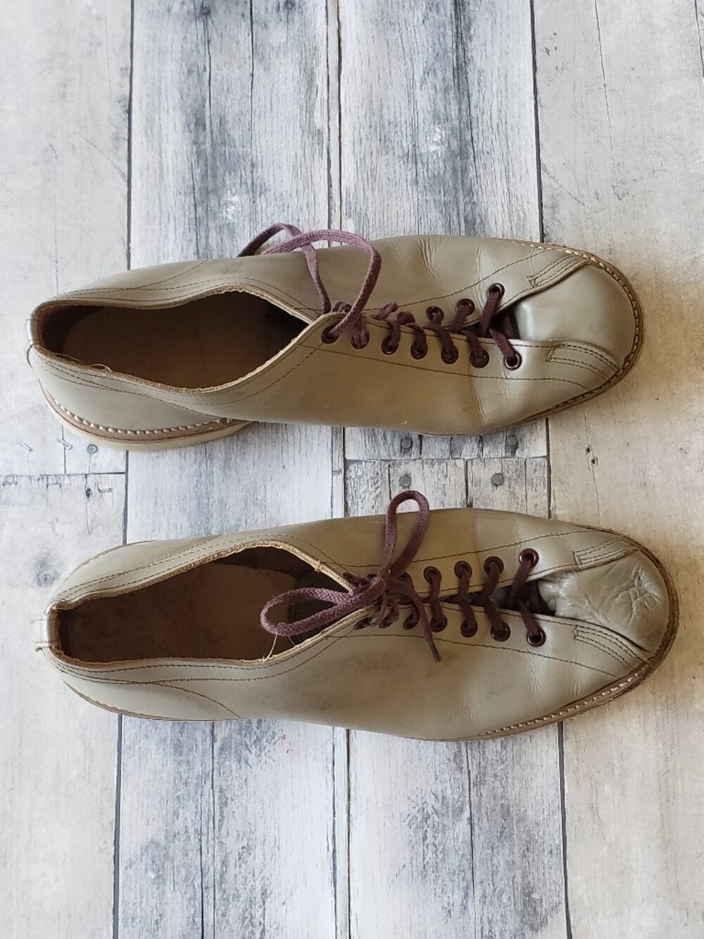 Vintage Brunswick Tan Leathers Men's Bowling Shoes - Size 10